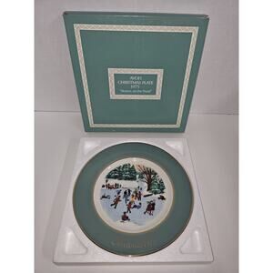Avon Vintage Christmas Plate Series Fourth Edition 1975 Skaters On the Pond